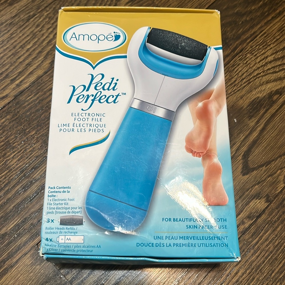 Amope Pedi Perfect Electronic Foot File Battery Operated Great Deal!
